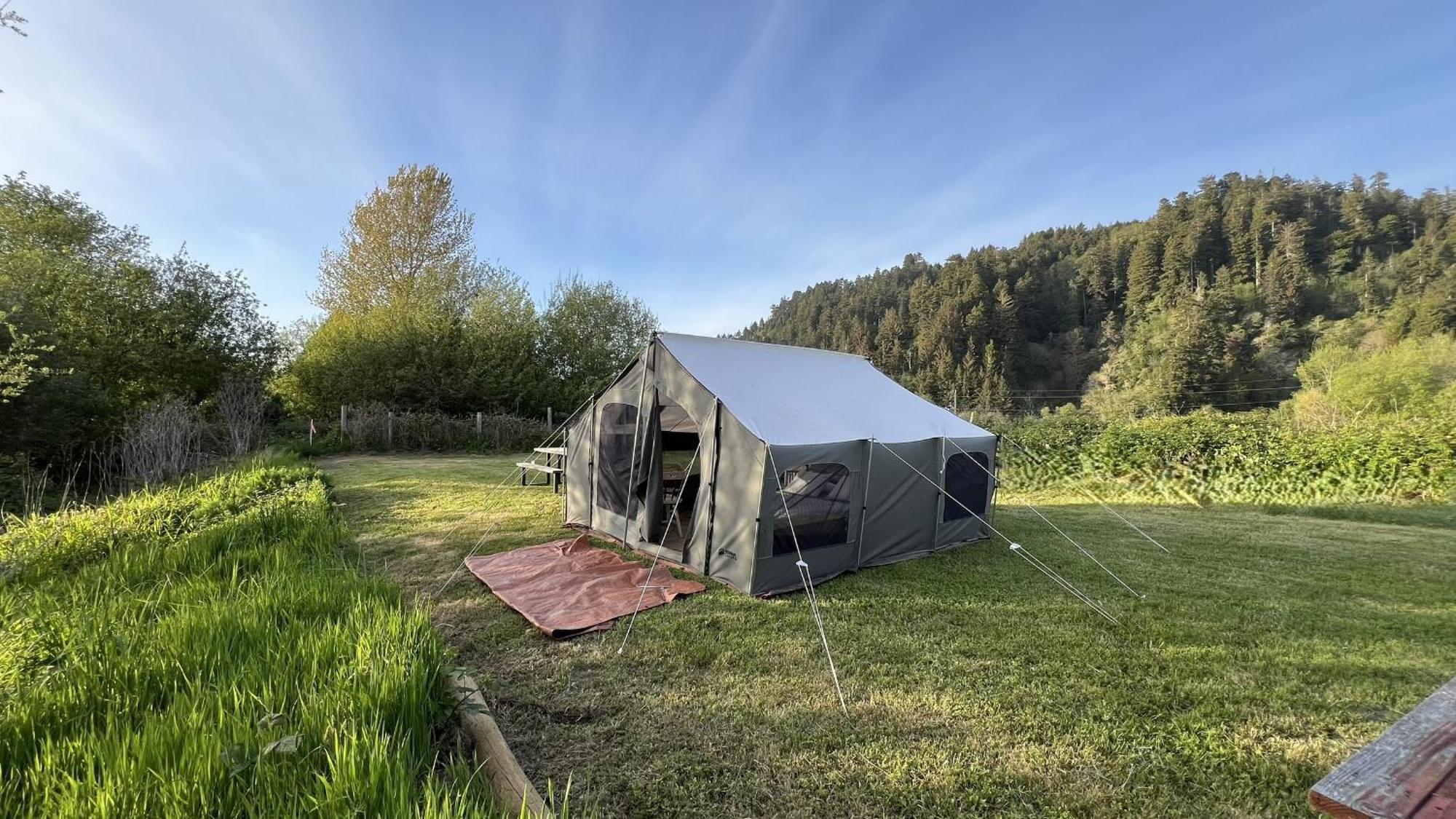 Glamping Tent On The River Klamath Eksteriør bilde